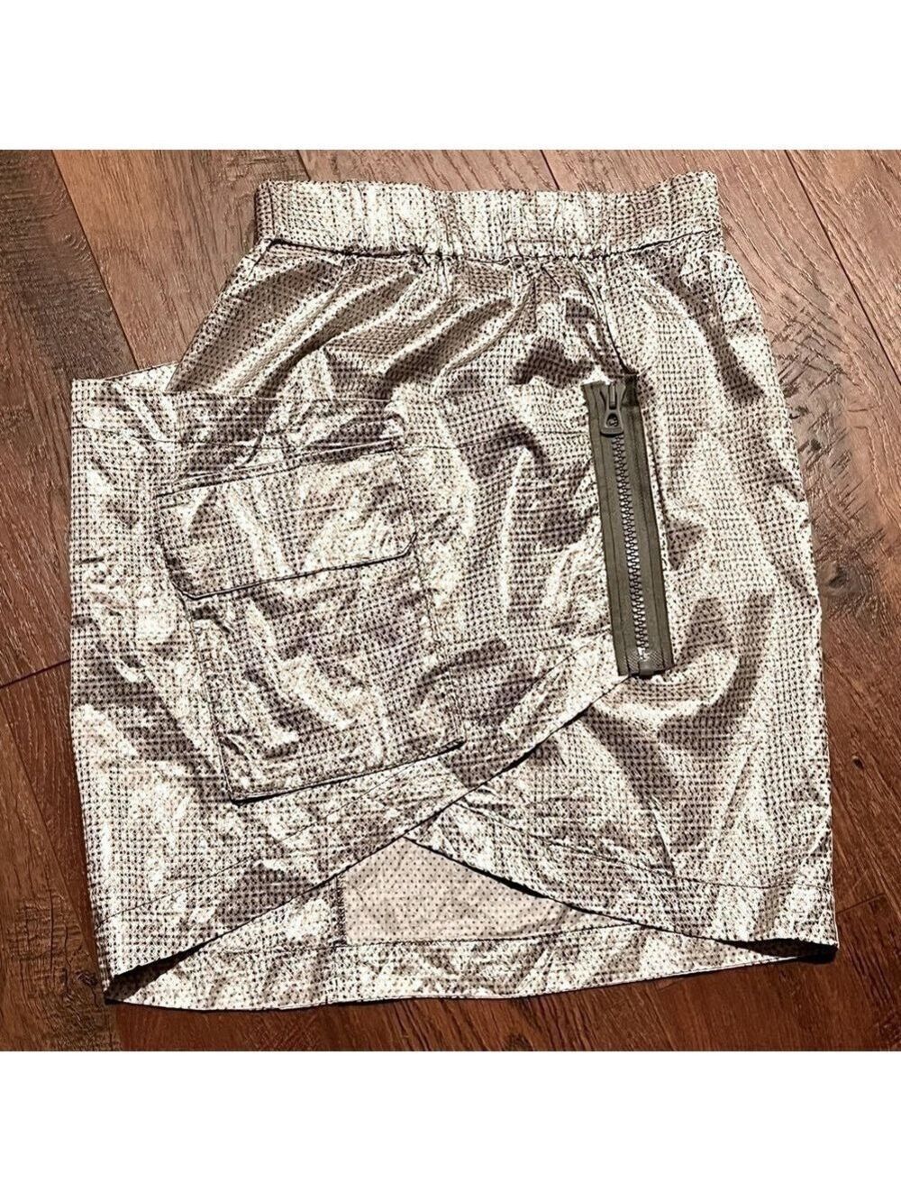 BOSS Hugo Boss metallic asymmetrical skirt. Size 6. Made in Portugal.